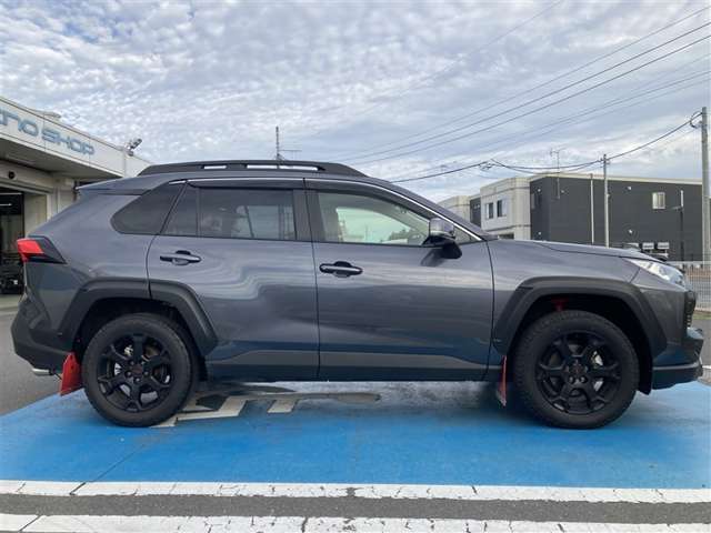 車の販売をしてからが本当のお付き合いの始まりと考えております。車検・修理・オイル交換などお気軽にご相談ください！