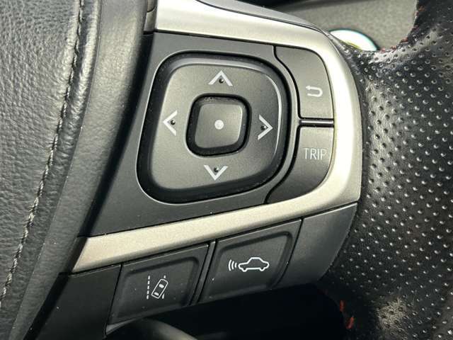【　アダプティブクルーズコントロール　】設定した車速内で自動で加減速♪先行車との車間距離を適切に維持した追従走行が可能です♪