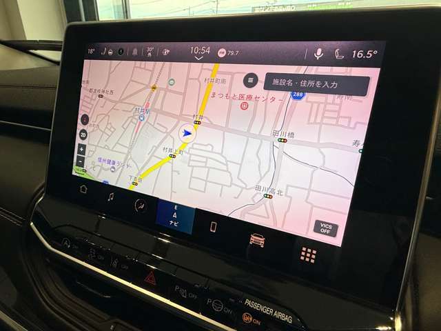 大型のカーナビを標準装備。携帯電話を接続することでApple CarpleyやAndroid Autoも利用可能です。