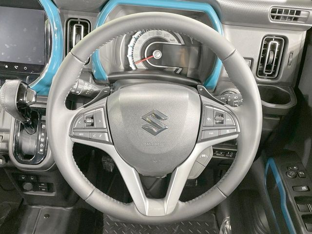 【純正革巻きステアリング】上質な革を使用することで、手にしっかり馴染みとても運転しやすいハンドルです♪