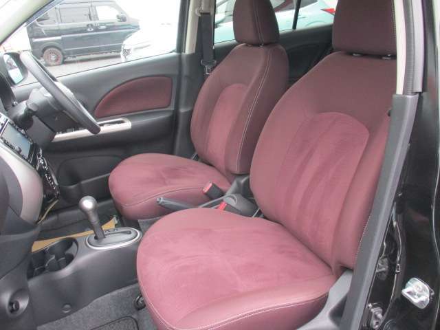 ソファのようなクッションのシートは快適な座り心地です♪