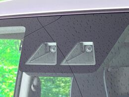 【トヨタセーフティセンス】走行中に前方の車両等を認識し、衝突しそうな時は警報とブレーキで衝突回避と被害軽減をアシスト。より安全にドライブをお楽しみいただけます。