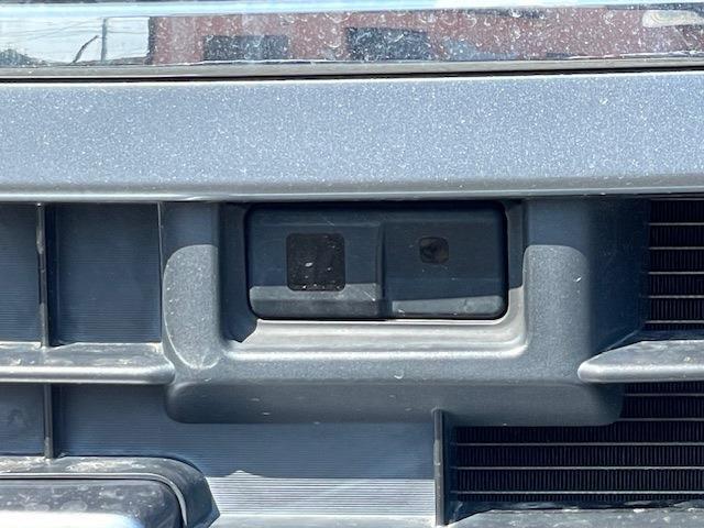 当店の車は全て、国土交通省認定の国家2級整備士による、各種走行テスト・全装備品の動作確認及び、修復歴の厳選チェック済み。こだわり、納得し、、選び抜いた車だけを展示しています。