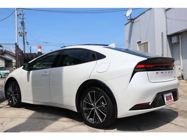 ［車検＆一搬整備＆板金塗装］　無料代車を15台以上完備致しております。車検、一般整備、板金塗装、カスタム等いつでも承りますので、お気軽にお問い合わせ下さ～い＾＾持込部品の取付もOKですよ～♪♪