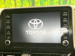 【ナビ機能付きディスプレイオーディオ】ナビ機能搭載の他、お持ちのスマートフォンと連携して、ナビやbluetoothでの音楽再生が可能です♪デザインはもちろん操作性も良好！