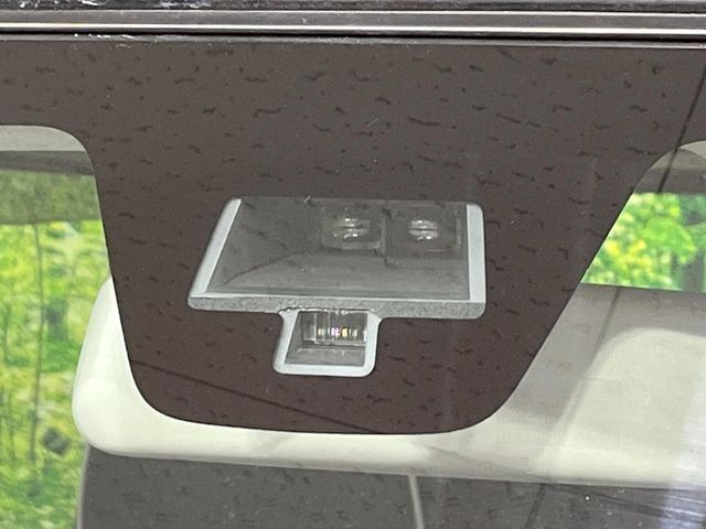【スズキ　セーフティサポート】走行中に前方の車両等を認識し、衝突しそうな時は警報とブレーキで衝突回避と被害軽減をアシスト。より安全にドライブをお楽しみいただけます。