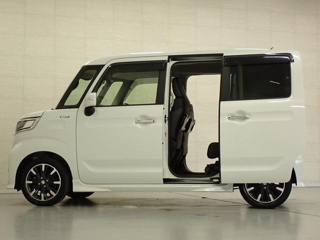 ワンタッチでドアの開閉ができる　後席両側電動スライドドア装備で、乗り降りがスムーズに☆