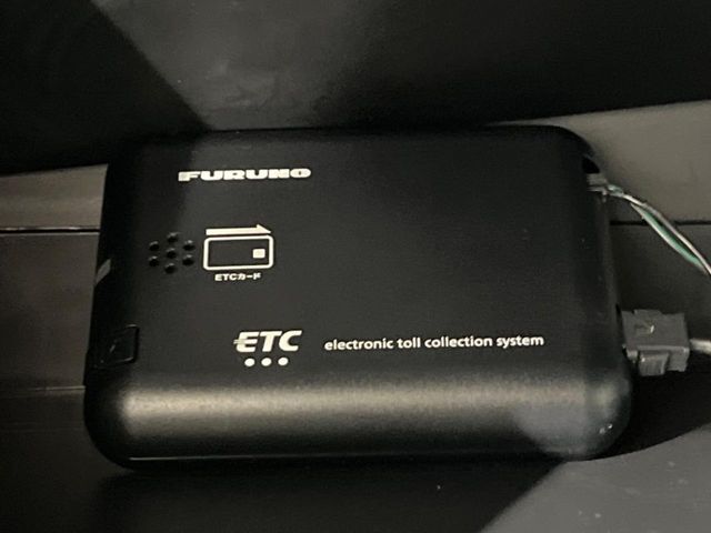 【ETC】高速道路の料金所をストレスなく通過！話題のスポットやサービスエリアに多い「スマートIC」利用時は必須のアイテムです。当店でセットアップを実施、ご納車当日からすぐにご利用いただけます！