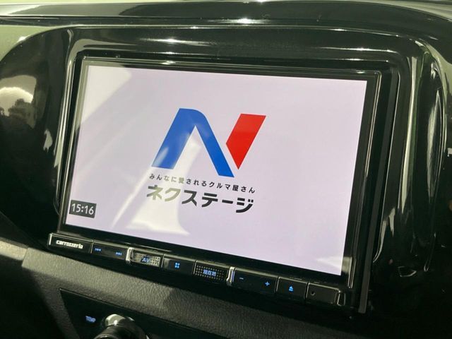 【大画面ナビ】人気の大型8インチナビを装備。存在感のある大画面はインパクト大！ナビ利用時のマップ表示は見やすく、テレビやDVDは臨場感がアップ！いつものドライブがグッと楽しくなります♪