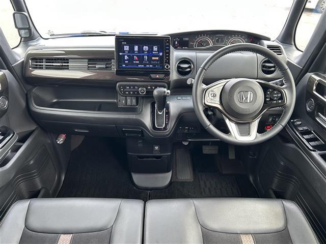 【　前席全体　】落ち着きのある内装です！