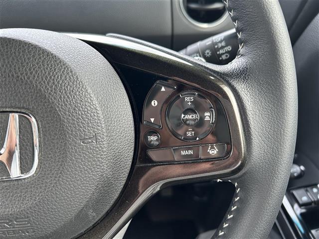 【クルーズコントロール】アクセルを踏まなくても、設定速度での走行が可能です！