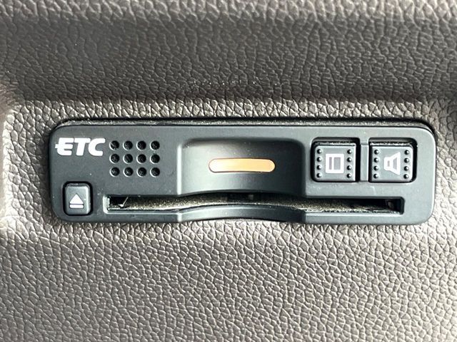 【ETC】高速道路の料金所をストレスなく通過！話題のスポットやサービスエリアに多い「スマートIC」利用時は必須のアイテムです。当店でセットアップを実施、ご納車当日からすぐにご利用いただけます！