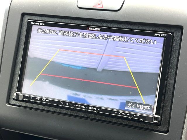 【バックカメラ】駐車時に後方がリアルタイム映像で確認できます。大型商業施設や立体駐車場での駐車時や、夜間のバック時に大活躍！運転スキルに関わらず、今や必須となった装備のひとつです！
