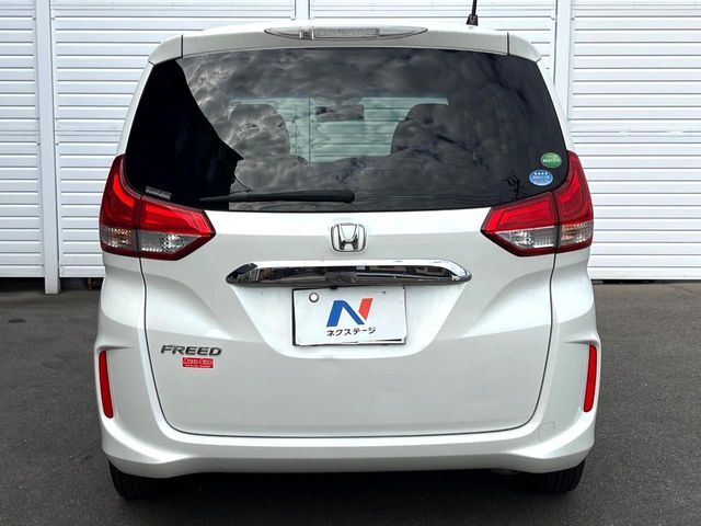 安心の最長10年・走行無制限保証（有償）をご用意。保証内容も充実はもちろん、無料点検＆オイル交換や、年中無休の全国・24時間ロードサービスも付帯されておりますのでご安心下さい。