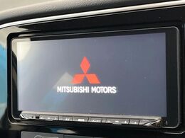 【純正ナビ】人気の純正ナビを装備。オーディオ機能も充実しており、Bluetooth接続すればお持ちのスマホやMP3プレイヤーの音楽を再生可能！毎日の運転がさらに楽しくなります！！
