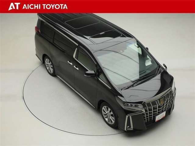 両側パワースライドドア付きだから、狭い駐車スペースなどでの乗り降りラクラク♪小さなお子さまのいるご家庭には嬉しい装備です。