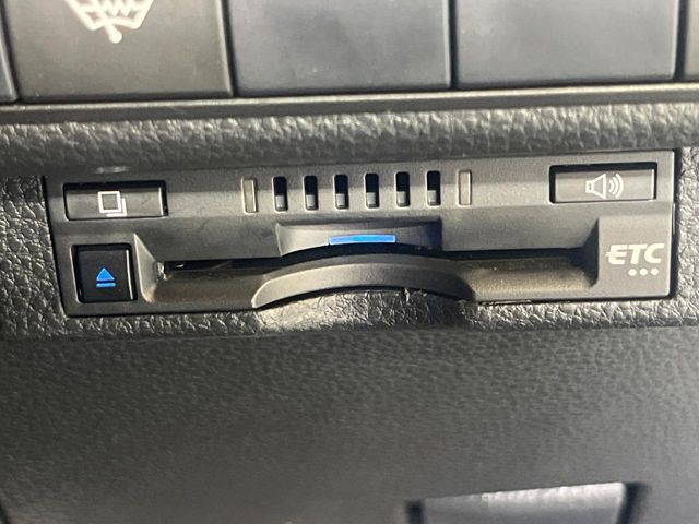 【ETC】高速道路の料金所をストレスなく通過！話題のスポットやサービスエリアに多い「スマートIC」利用時は必須のアイテムです。当店でセットアップを実施、ご納車当日からすぐにご利用いただけます！