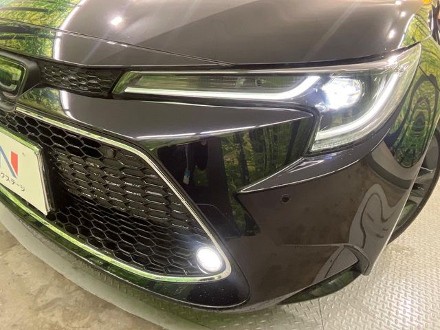 【LEDヘッドライト】悪天候や夜間走行時も良好な視界を確保し安心して運転できる高輝度LEDヘッドライトを装備！点灯速度が早く、消費電力も抑えられています。
