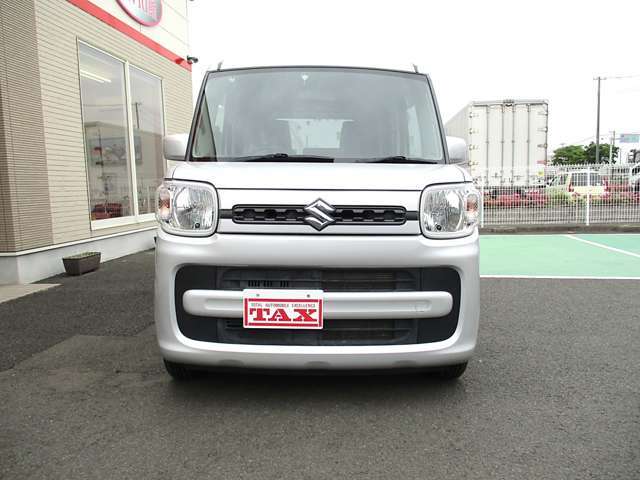 軽自動車、コンパクトカー、1BOX、セダン、ミニバン、商用車まで展示台数　☆約100台！☆　お買得車多数展示しております！お気に入りの一台を見つけて下さいね！！