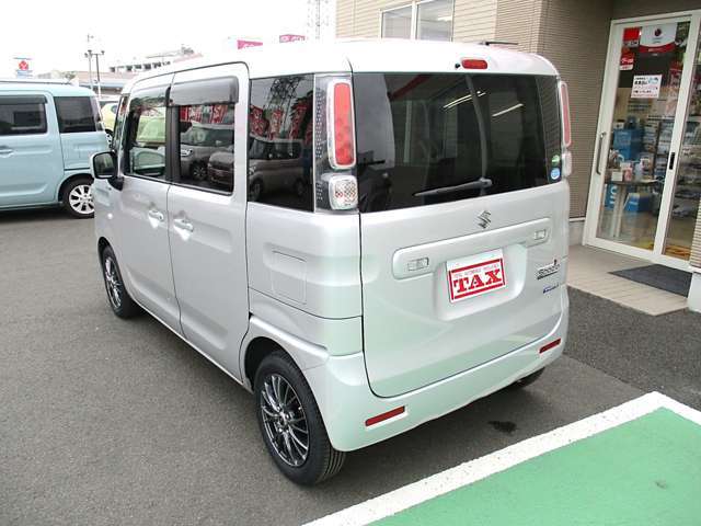 国家資格車検検査員資格を持った10人の整備士による整備。ステレオ、エアコン等走行に関係のない所も不具合箇所があれば修理してお渡ししております。