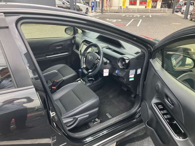 運転席からの視界もよくどなたがお乗りになられても運転しやすい車両になっていますよ。