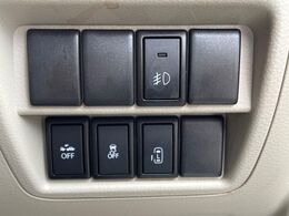 【パワースライドドア】スマートキーや運転席のスイッチでスライドドアの開閉が可能♪電動だから力を入れてドアを開ける必要が無く、小さいお子様でも、重い荷物を持っている時もラクに開け閉めできます♪