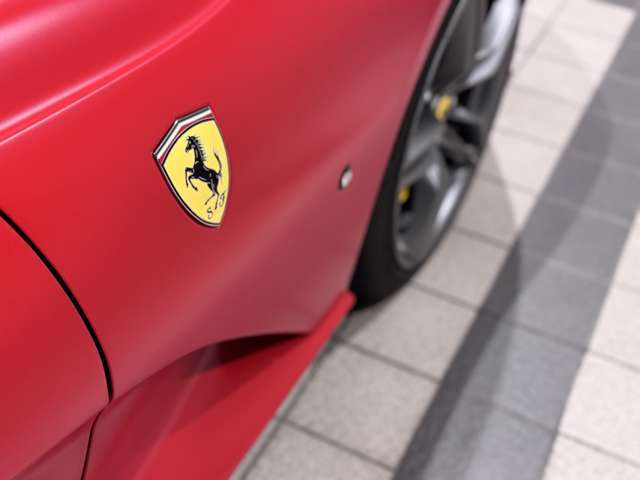 スクーデリアフェラーリフェンダーシールド装備
