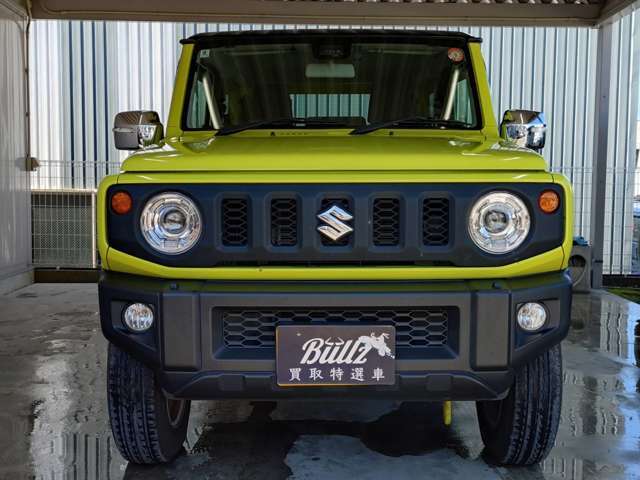 グレードは、5MT×ターボ×4WDの力強い走りと先進の安全装備、さらに豪華な装備で人気の上級グレード！XCです！ボディカラーも人気のツートンカラーです！