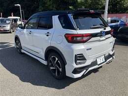 当店は常時100台以上の展示車輛を取りそろえ皆様のお越しをお待ちしております。