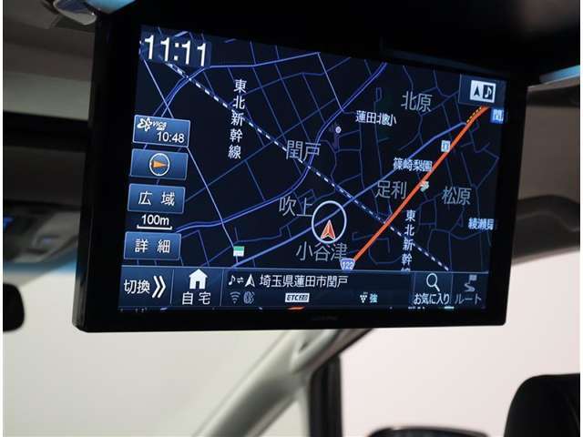 後席モニター。ロングドライブも退屈しませんね。