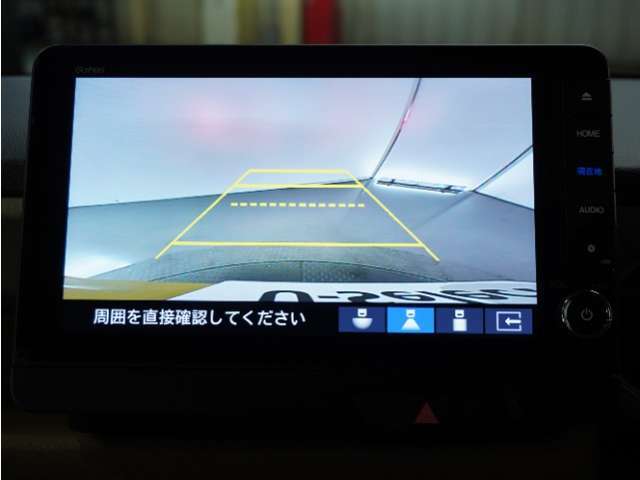◆バックカメラ◆リバースにするだけで映ります、後方の安全確認や、狭い駐車場での車庫入れ、雨の日や夜間など視界の悪い時に便利です！安全にバックする為には欠かせない装備です。