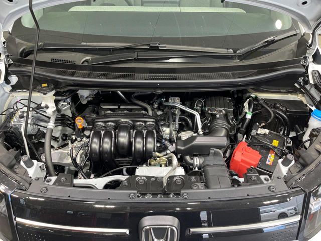 親切・丁寧な専門メカニックスタッフが応対！・車検・点検整備・事故等の修理などアフターサービスも安心。お車のカスタマイズもネクステージのサービススタッフまでご相談ください！