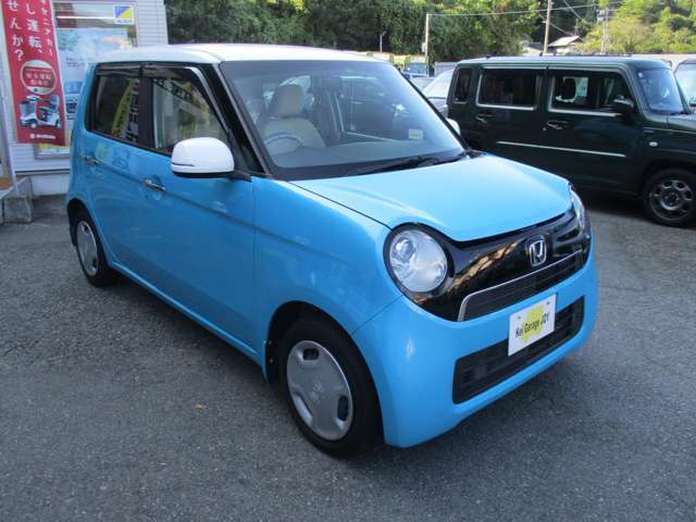 とはいえ、お客様に安心してカーライフを過ごしていただくためには保証は必要だと考えております。JOYの軽自動車は全て保証をつけて販売しております。万が一の事があってもスピーディーに対応します！