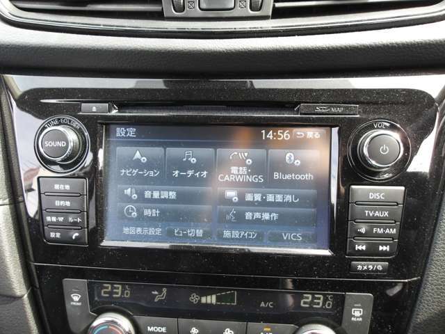 純正メモリーナビ付きです。CD/DVD再生、FM/AM、TV、SDカード、USB・Bluetooth接続にも対応しておりますので、お出かけがさらに楽しくなりますよ♪