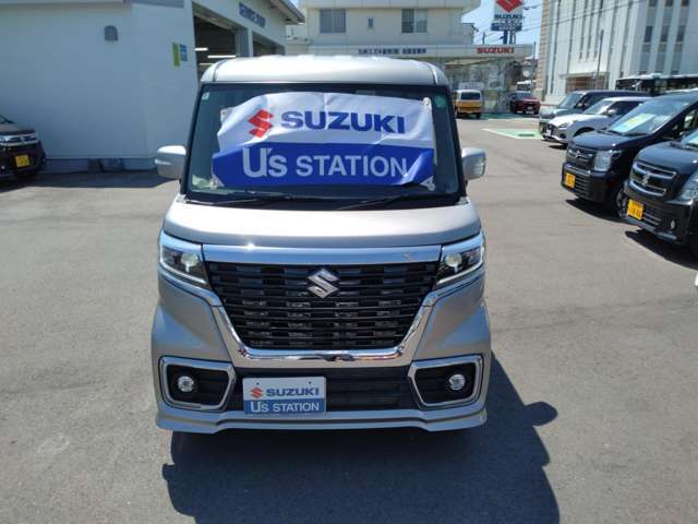 外装は、専任のスタッフが真心込めて丁寧にワックス磨きをしておりますので、ピカピカに仕上がっております。