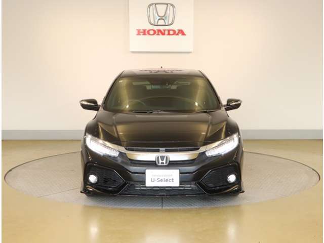 「自動車保険」と「あんしん特典」がひとつになったHondaのお店ならではの保険プランです。お客様のカーライフにより一層の安心をプラスします。