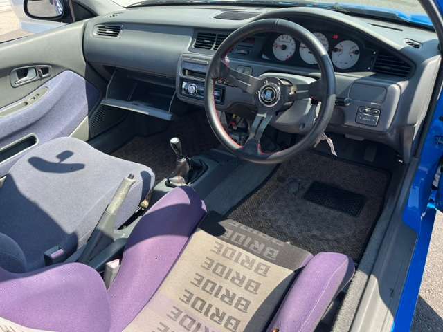 スタッフにもジムカーナ等の走行会や、サーキット走行に等スポーツ走行経験者も在籍しておりますので、走行会初参加の方もご不安な点やご不明点は遠慮なく是非お気軽にご相談下さい！