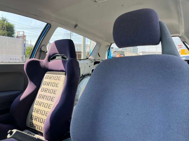 展示場には40台前後の日産車が常に展示されており、常時お客様の喜んでいただける在庫車を用意しております！是非お問合せご来店お待ちしております。