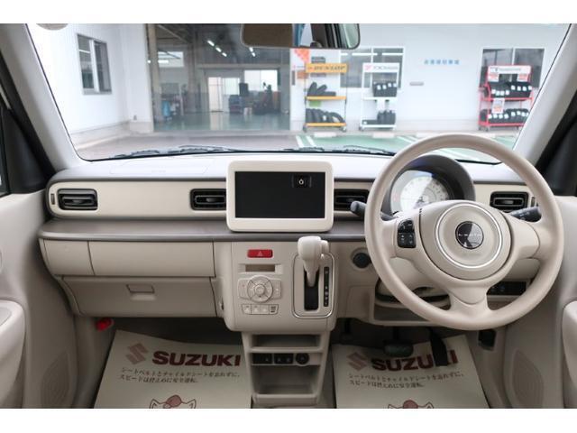 操作部は運転席からも手が届きやすく、シンプルでわかりやすい配置なので扱いやすいお車です◎
