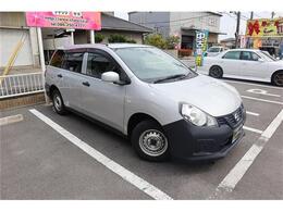 高年式ですので距離は多めですがお買い得な車です！仕事に活躍してくれます！装備はフル装備！ナビ！DVD！ETC！キーレス！エマージェンシーブレーキ！車線逸脱！横滑り防止！など安全装備も多いです。1台限定