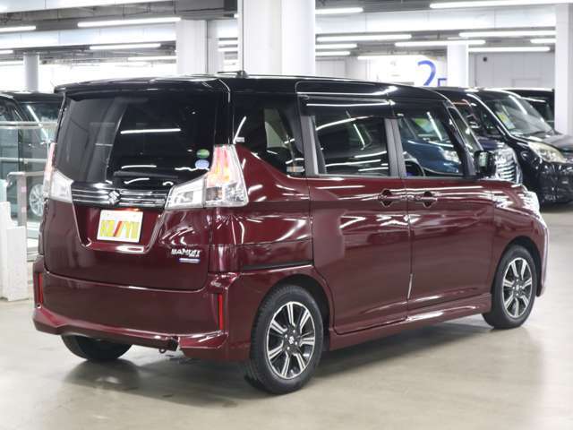 遠方（九州、沖縄除く）のお客様でも陸運局に持ちこまずに名義変更可能ですので店頭納車の場合は余計な諸費用も頂いておりません。遠方陸送納車も格安にてご納車可能です☆自走の場合は交通費相当でお届けも可能です