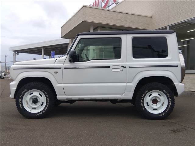 4WD☆禁煙車☆ダムドFRバンパー＆サイドモール☆Gルックフロントグリル＆背面タイヤカバーオープンカントリーホワイトレターR/Tタイヤ☆衝突軽減B☆車線逸脱警報☆☆前席シートヒーター☆試乗出来ます☆