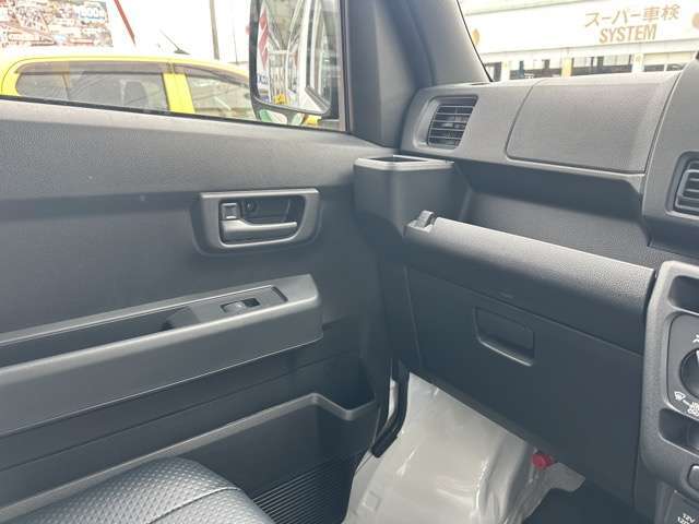 ★5年コーティング（契約時限定）が軽自動車￥39,800円、コンパクトカー￥49,800円、ミニバン￥59,800円で施工出来ます。新車のピッカピカの状態をより長くキープします！