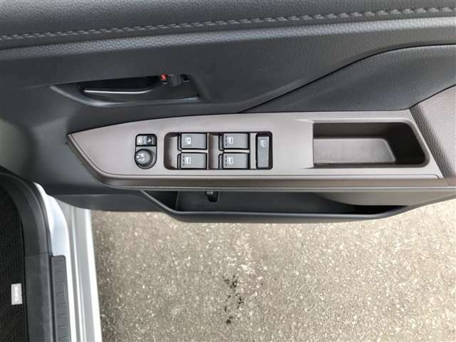 ■運転席側の窓操作ボタンです！
