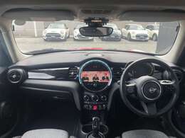 LIBERALAでは多種多様なボディコーティングを取り揃えております。その中でも高級※のコーティングをあなたの一台に。詳しくはコーディネーターがご提案させていただきます。