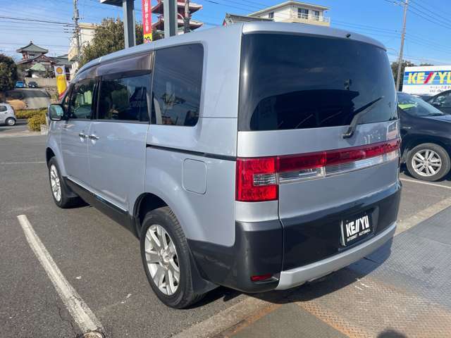 遠方の方でもお安くご納車費用を抑えさせて頂きます♪また店頭でご納車させて頂く事が出来れば県外登録費用は不要です♪詳細はお気軽にお問い合わせ下さい☆