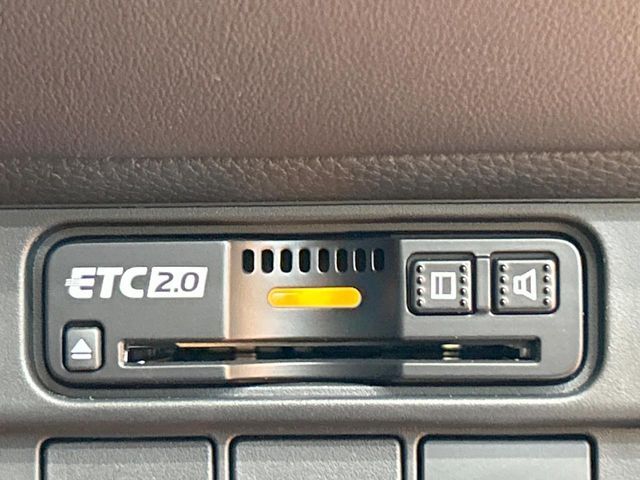 【ETC】高速道路の料金所をストレスなく通過！話題のスポットやサービスエリアに多い「スマートIC」利用時は必須のアイテムです。当店でセットアップを実施、ご納車当日からすぐにご利用いただけます！