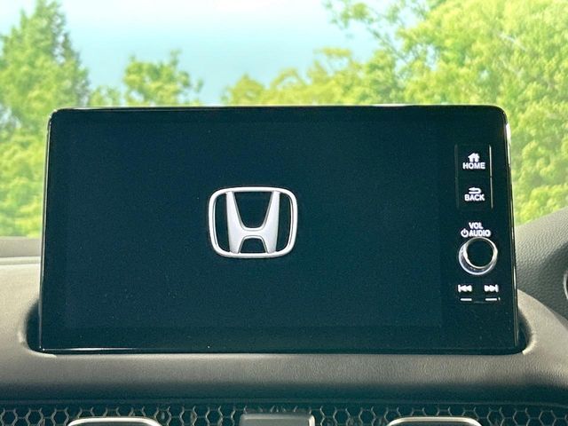 【純正ナビ】人気の純正ナビを装備。オーディオ機能も充実しており、Bluetooth接続すればお持ちのスマホやMP3プレイヤーの音楽を再生可能！毎日の運転がさらに楽しくなります！！