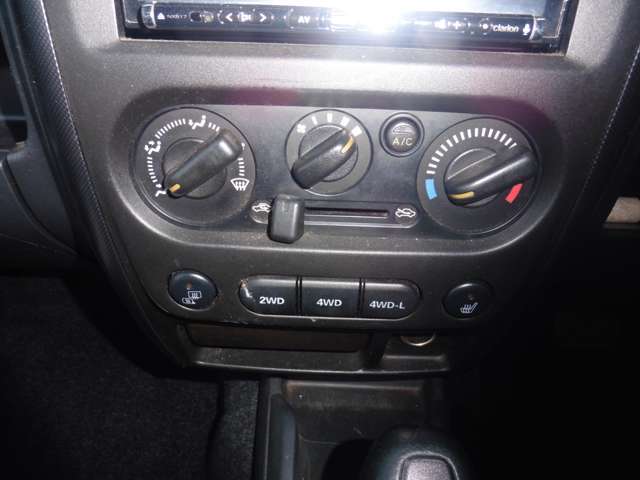 展示車以外のお車でも全国の仕入れ先からお客様のニーズに合ったお車をお探します！