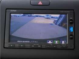 ◆バックカメラ◆リバースにするだけで映ります、後方の安全確認や、狭い駐車場での車庫入れ、雨の日や夜間など視界の悪い時に便利です！安全にバックする為には欠かせない装備です。